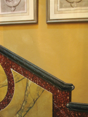 Soubassement et main courante en trompe l'oeil