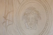 d&eacute;cor en trompe l'oeil de Gorgone en Grisaille